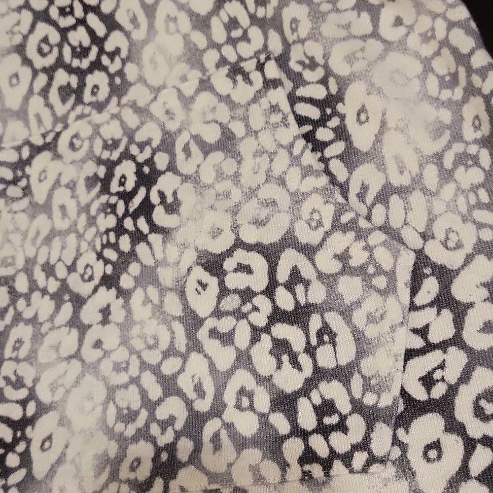 Tacera Animal Print Tunic Sweater Size XL Corded Sleeves - Picture 4 of 9